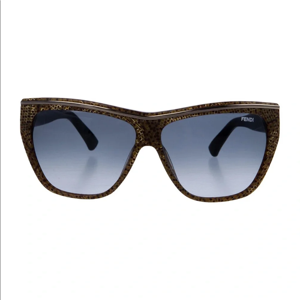FENDI Fancy Squared Tinted Sunglasses 🕶